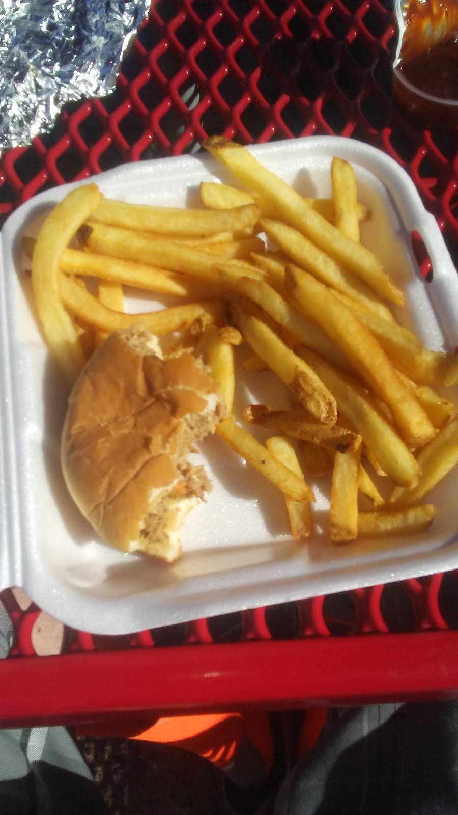 Cook Out | restaurant | 12471 Jefferson Ave, Newport News, VA 23602, USA | 8665470011 OR +1 866-547-0011