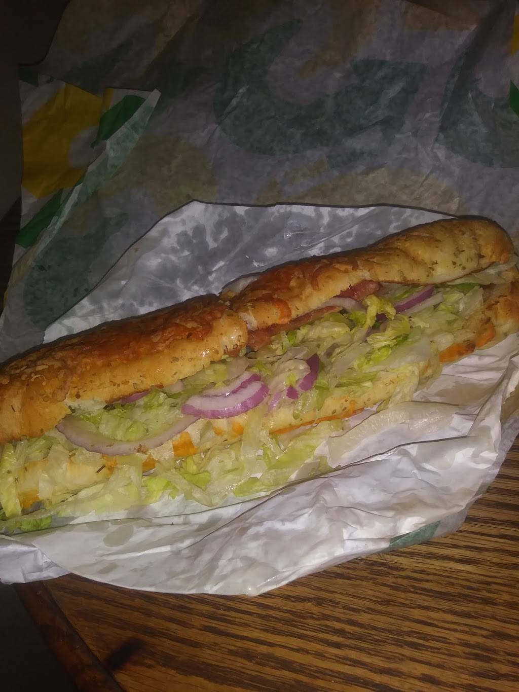 Subway | restaurant | 6582 Taft St, Hollywood, FL 33024, USA | 9549670504 OR +1 954-967-0504