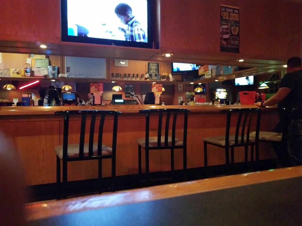 Schooner Pub & Grill | restaurant | 2203 11th Ave, Menominee, MI 49858, USA | 9068634003 OR +1 906-863-4003