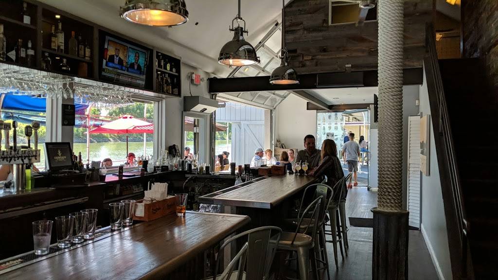 Crawdads on the River | restaurant | 1375 Garden Hwy, Sacramento, CA 95831, USA | 9169292268 OR +1 916-929-2268