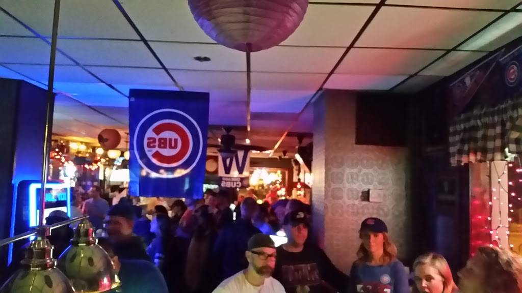 Side Street Saloon | restaurant | 1456 W George St, Chicago, IL 60657, USA | 7733271127 OR +1 773-327-1127