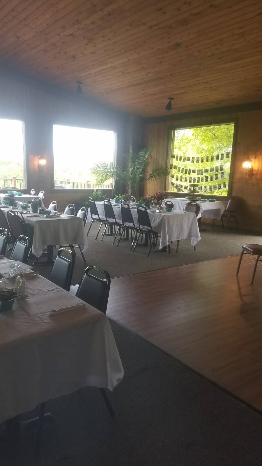 The Clubhouse on The Hill | restaurant | 499 Freeport Rd, Freeport, PA 16229, USA | 7242952582 OR +1 724-295-2582