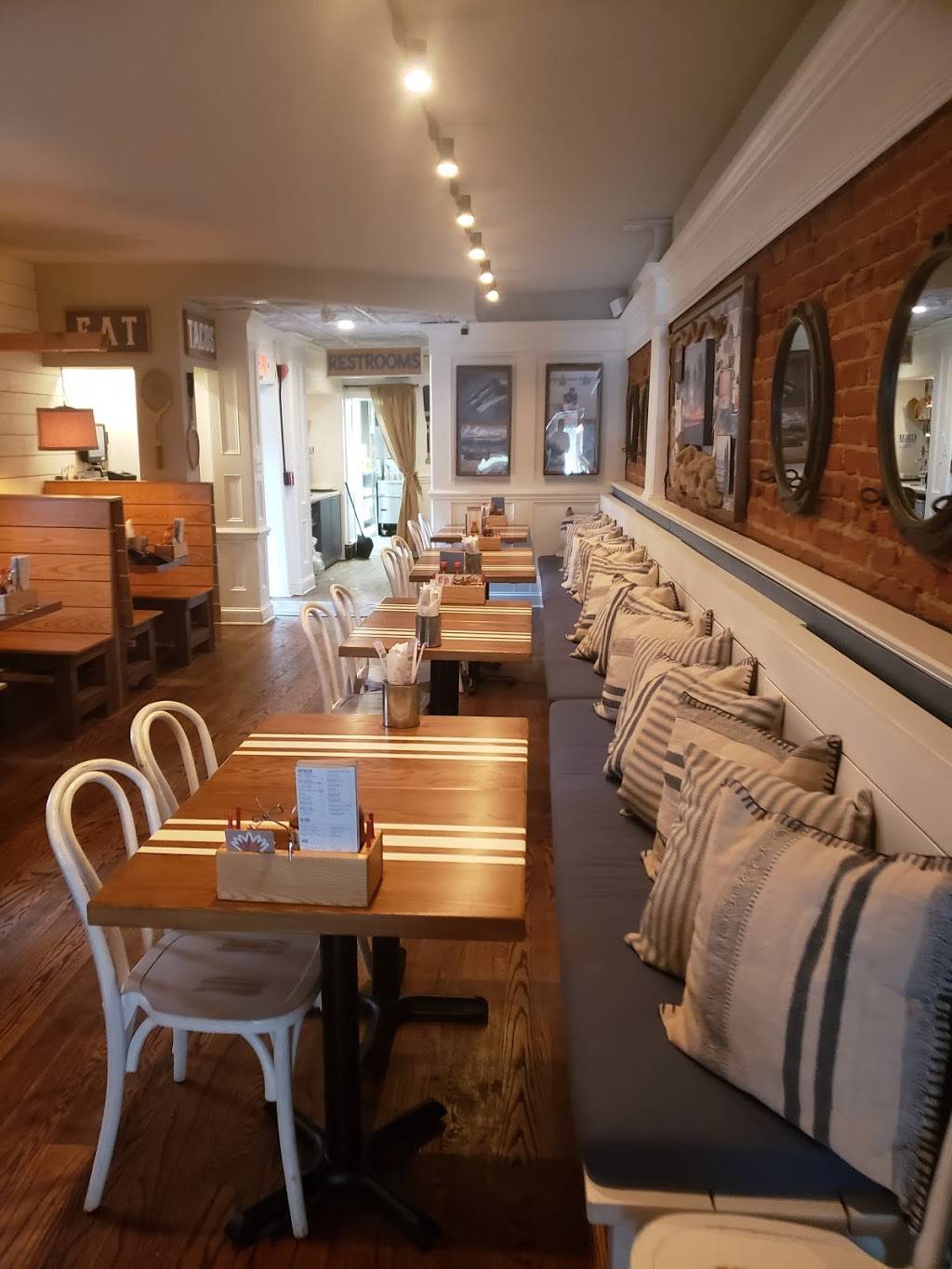 BarRoja | restaurant | 1709 Delaware Ave, Wilmington, DE 19806, USA | 3022560883 OR +1 302-256-0883