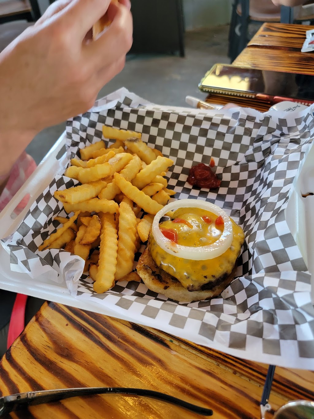 Scooter’s Chicken & More | restaurant | 405 Baltzell Ave, Port St Joe, FL 32456, USA | 8502271266 OR +1 850-227-1266