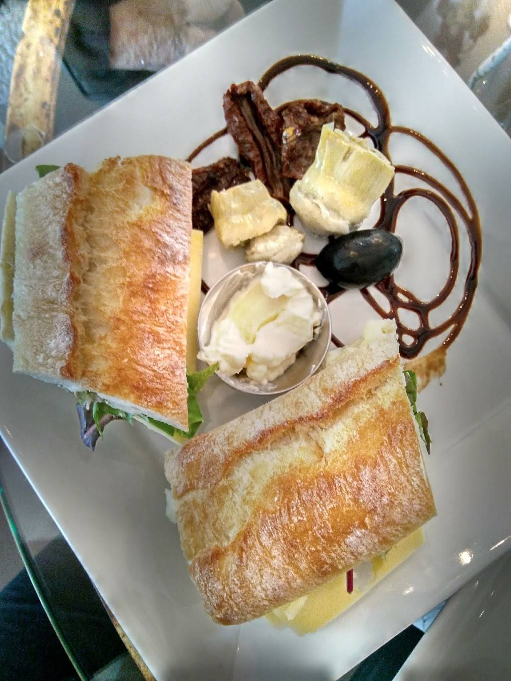 SOS Lounge | restaurant | 161 Old Hastings Rd, Warkworth, ON K0K 3K0, Canada | 7059243333 OR +1 705-924-3333