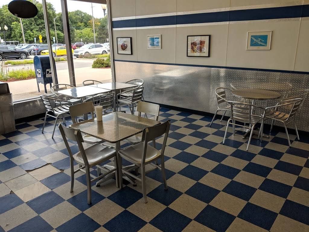 Wings Over East Lansing | restaurant | 1391 Grand River Ave, East Lansing, MI 48823, USA | 5173325555 OR +1 517-332-5555