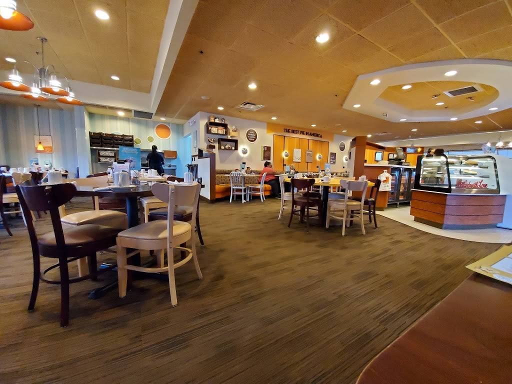 Village Inn | bakery | 4757 Hondo Pass Dr, El Paso, TX 79904, USA | 9157513455 OR +1 915-751-3455