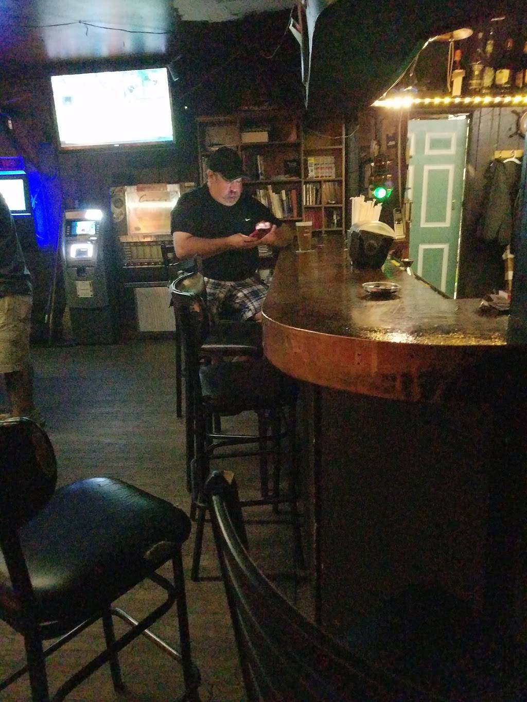 Beachcomber Cafe | restaurant | 92 Melba St, Milford, CT 06460, USA | 2038772212 OR +1 203-877-2212