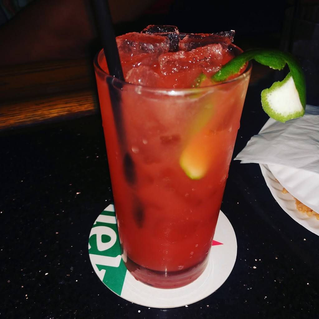 Johnnys Saloon & Pizzeria | restaurant | 17428 Beach Blvd, Huntington Beach, CA 92647, USA | 7148480676 OR +1 714-848-0676