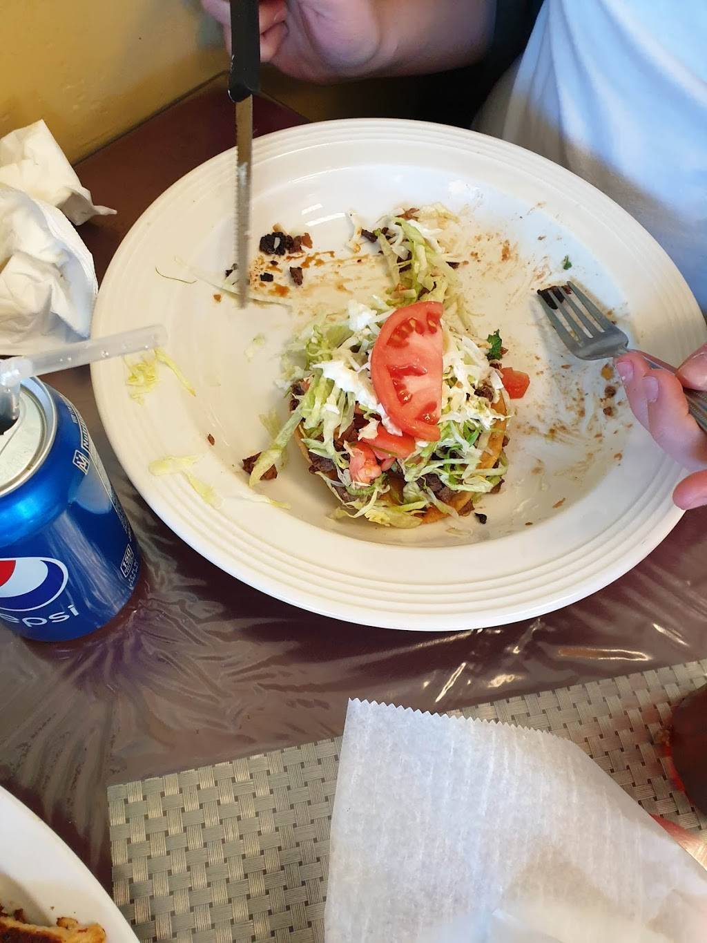 Montecristo Restaurant | restaurant | 146 Broadway, Somerville, MA 02145, USA | 6176288458 OR +1 617-628-8458