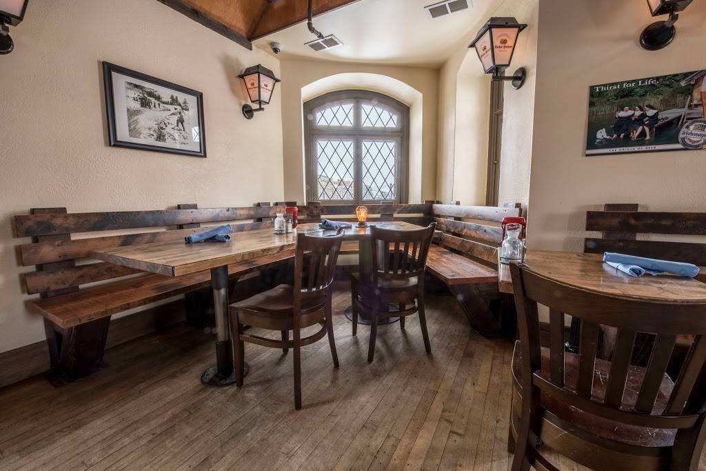 Café Bavaria | restaurant | 7700 Harwood Ave, Wauwatosa, WI 53213, USA | 4142717700 OR +1 414-271-7700