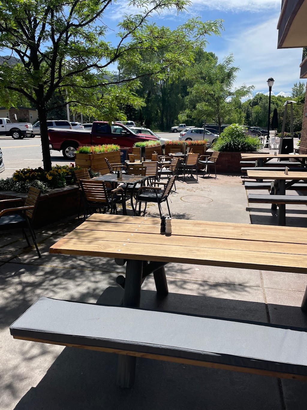 Bull and Buck | restaurant | 305 Gold Rivers Ct Suite 130, Basalt, CO 81621, USA | 9702795174 OR +1 970-279-5174