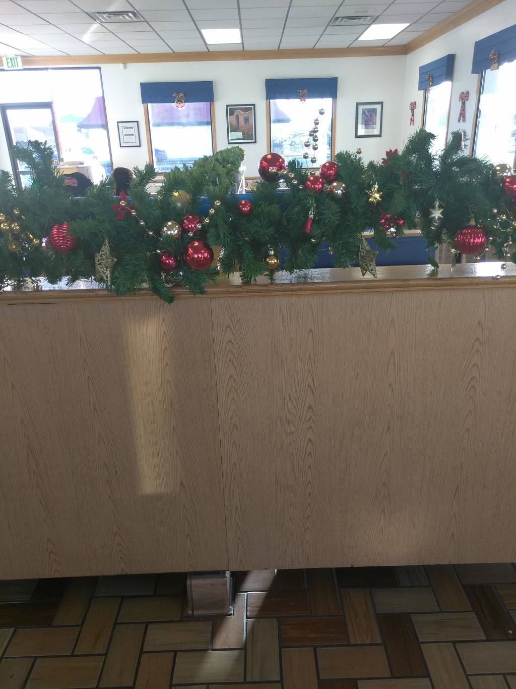 Bakers Drive-Thru | restaurant | 14321 7th St, Victorville, CA 92395, USA | 9098845233 OR +1 909-884-5233