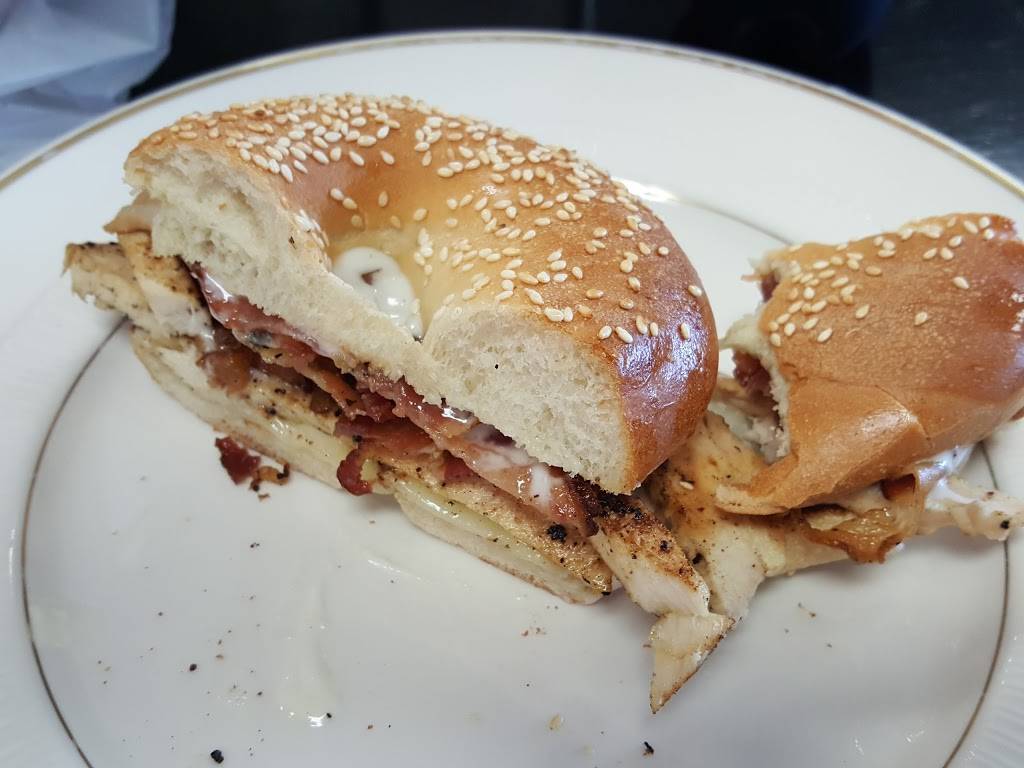 Bagelicious of Bayberry | restaurant | 7608 Oswego Rd #12, Liverpool, NY 13090, USA | 3156526007 OR +1 315-652-6007