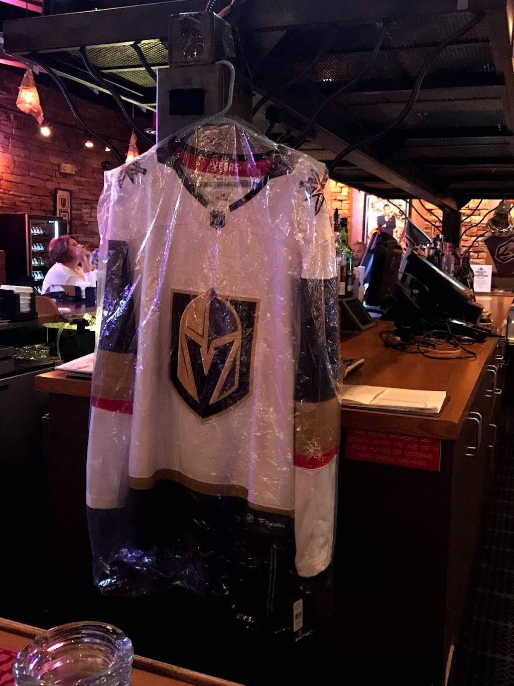 Goldfingers Bar & Grill | restaurant | 1115 E Pyle Ave, Las Vegas, NV 89183, USA | 7024078177 OR +1 702-407-8177