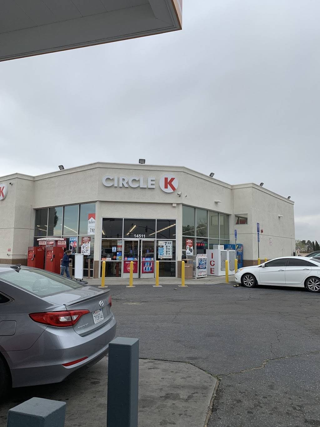 Circle K | meal takeaway | 14511 Palmdale Rd, Victorville, CA 92392, USA | 7609621818 OR +1 760-962-1818