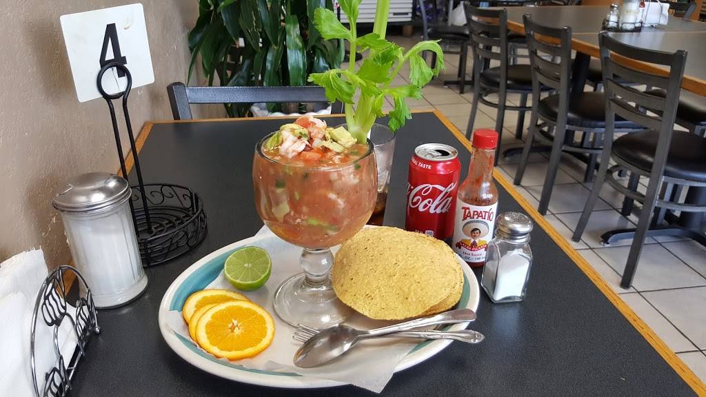 El Sipote Pupuseria | restaurant | 2530 E Alondra Blvd, Compton, CA 90221, USA | 3237102467 OR +1 323-710-2467