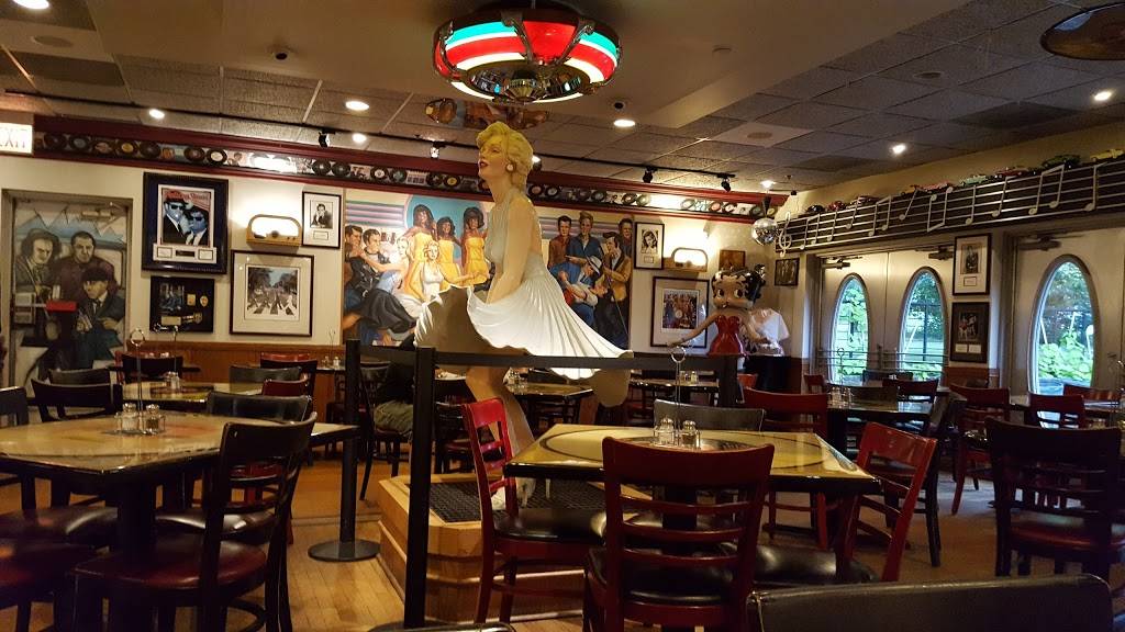 Augustinos Rock and Roll Deli and Grill | restaurant | 246 Schmale Road, Carol Stream, IL 60188, USA | 6306655585 OR +1 630-665-5585