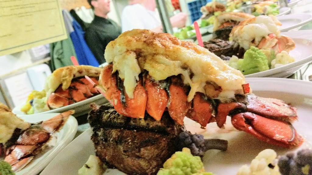 Thoroughbreds Restaurant | restaurant | 9706 N Kings Hwy, Myrtle Beach, SC 29572, USA | 8434972636 OR +1 843-497-2636