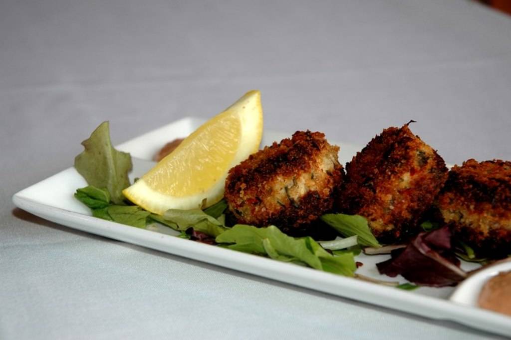 Kelly Jaes Cafe | restaurant | 133 S Main St, Goshen, IN 46526, USA | 5745371027 OR +1 574-537-1027