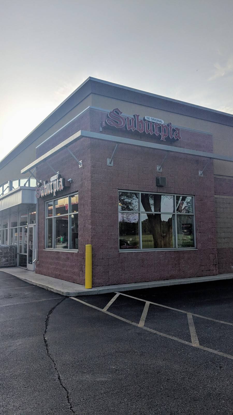 The Original Suburpia | restaurant | 116 E Layton Ave, Milwaukee, WI 53207, USA | 4147278300 OR +1 414-727-8300