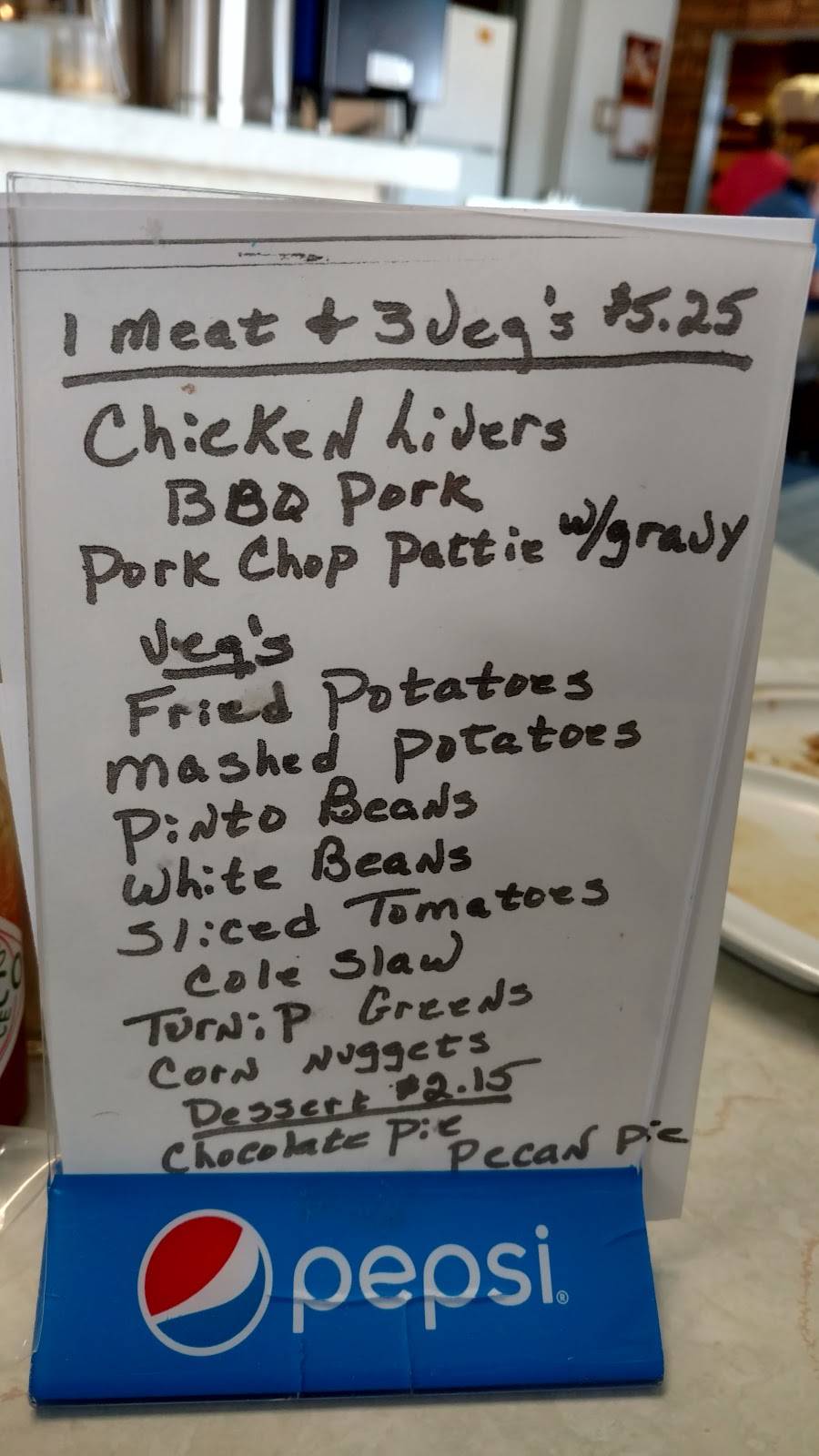 Edgewood Restaurant | restaurant | 1215 West Ave, Crossville, TN 38555, USA | 9314841585 OR +1 931-484-1585