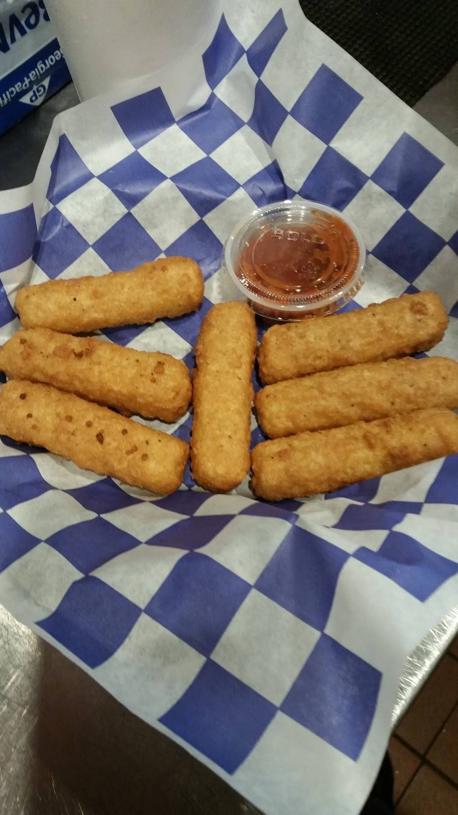 Coachs Neighborhood Grill | restaurant | 1033 Randolph St SUITE 26, Thomasville, NC 27360, USA | 3363138944 OR +1 336-313-8944