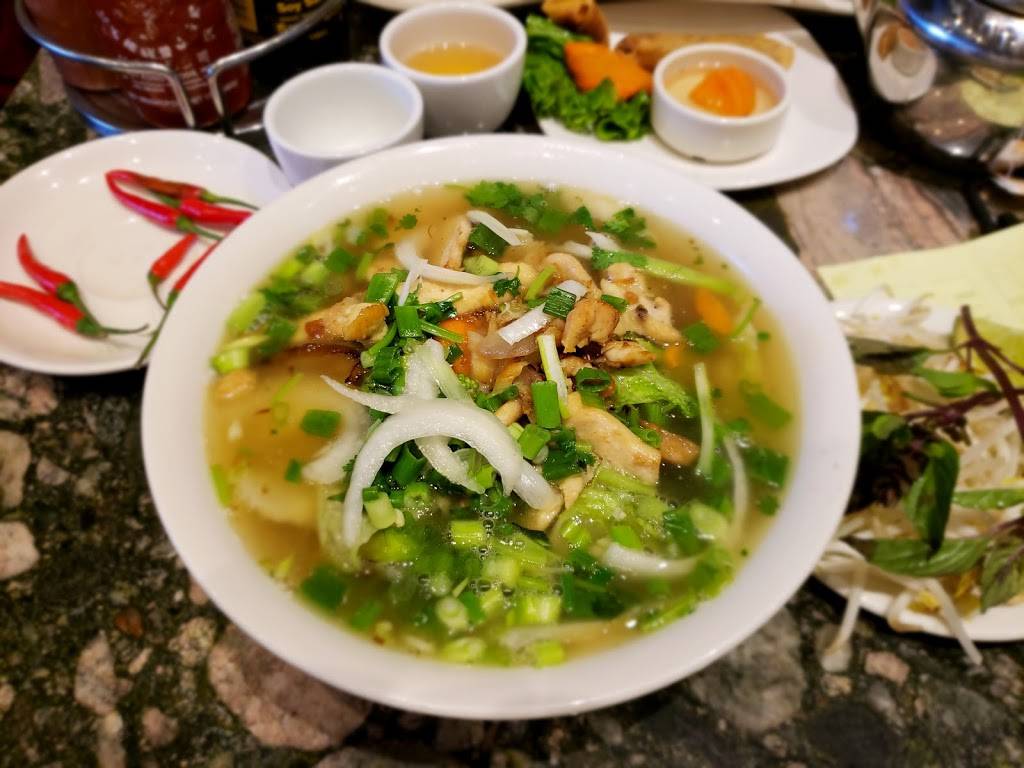 Pho Tay Ho | restaurant | 6414 Rue Saint-Denis, Montréal, QC H2S 2R7, Canada | 5142735627 OR +1 514-273-5627