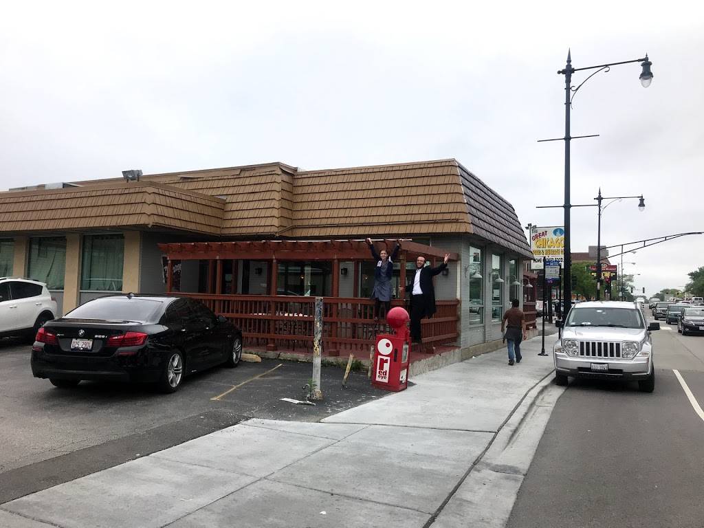 Great Chicago Food & Beverage Co | restaurant | 3149 W Devon Ave, Chicago, IL 60659, USA | 7734659030 OR +1 773-465-9030