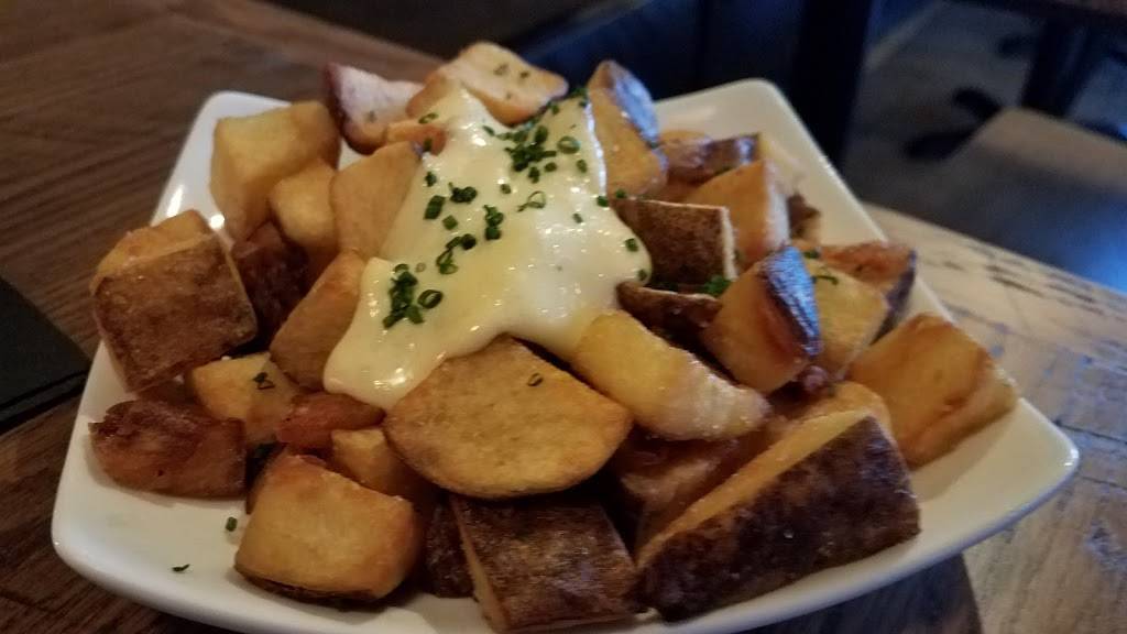 Copper & Logs | restaurant | 832 S Greenfield Rd Suite 101, Gilbert, AZ 85296, USA | 4805904260 OR +1 480-590-4260