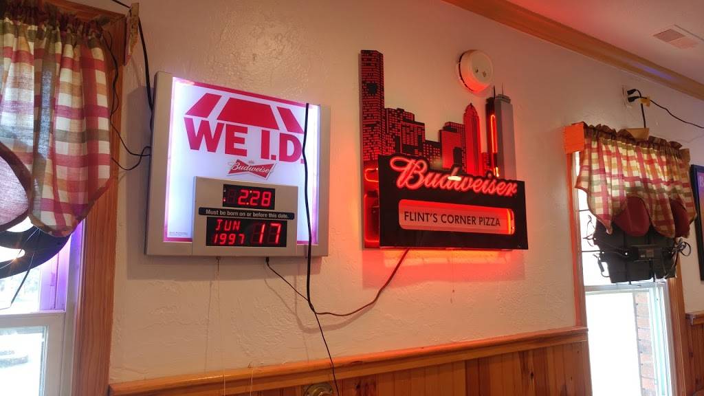 Flints Corner Pizza & Seafood | restaurant | 150 Westford Rd, Tyngsborough, MA 01879, USA | 9786493639 OR +1 978-649-3639