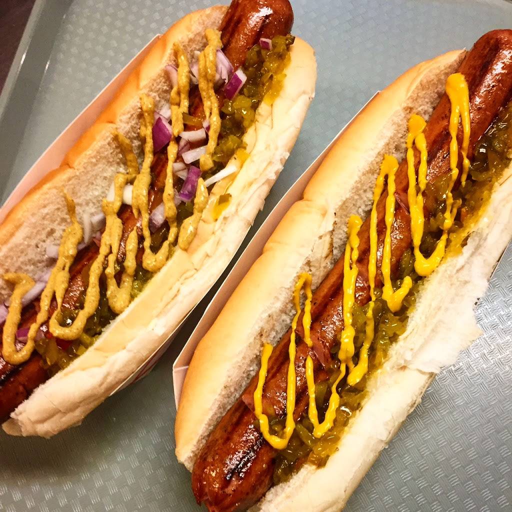 Joffs Backyard Grill | restaurant | 61 Mechanic St, Bellingham, MA 02019, USA | 5089662938 OR +1 508-966-2938