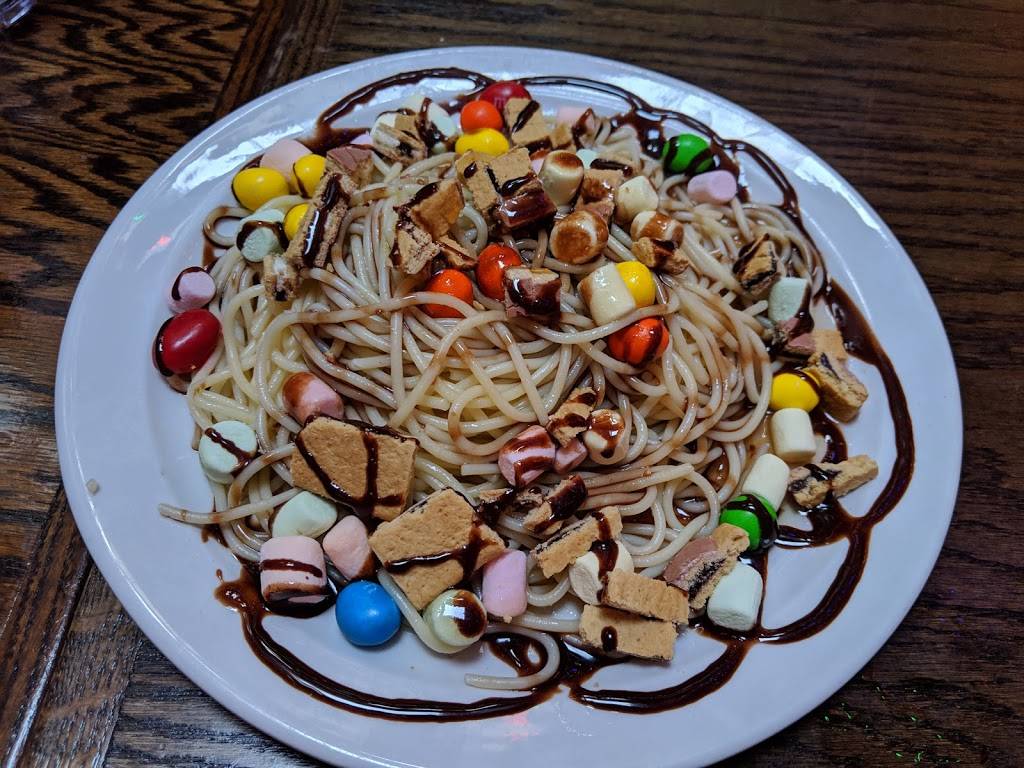 Stretch Bar & Grill | restaurant | 3485 N Clark St, Chicago, IL 60657, USA | 7737553980 OR +1 773-755-3980