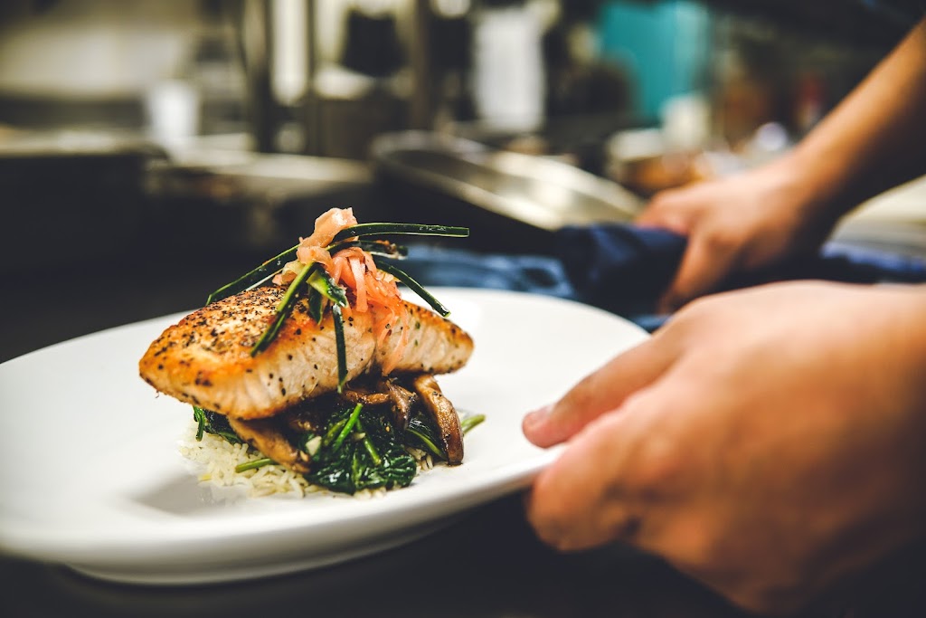 the Glowbal Restaurant & Bar | restaurant | 5151 E Grant Rd, Tucson, AZ 85712, USA | 5203217621 OR +1 520-321-7621