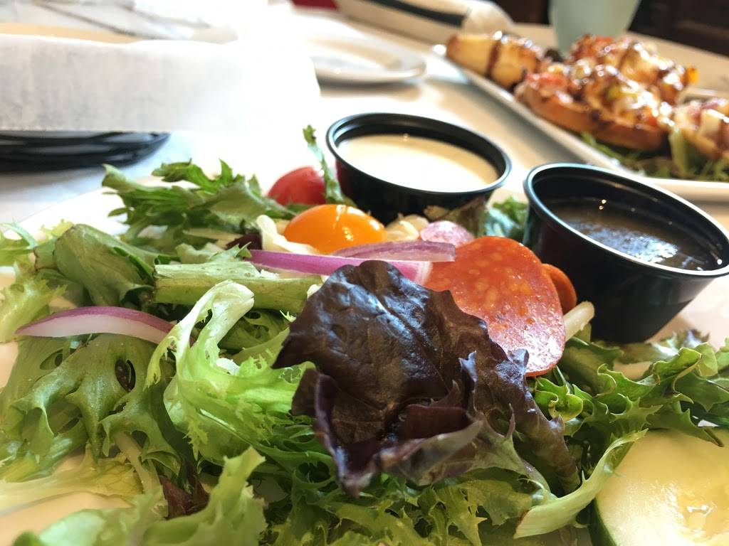 Matteos Italian Restaurant | restaurant | 8072 Columbia Rd, Olmsted Falls, OH 44138, USA | 4404275400 OR +1 440-427-5400