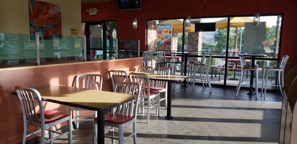 Wienerschnitzel | restaurant | 18284 Collier Ave #200, Lake Elsinore, CA 92530, USA | 9516745817 OR +1 951-674-5817