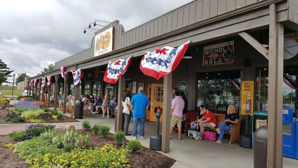 Cracker Barrel Old Country Store | restaurant | 2602 W Main St, Marion, IL 62959, USA | 6189936306 OR +1 618-993-6306