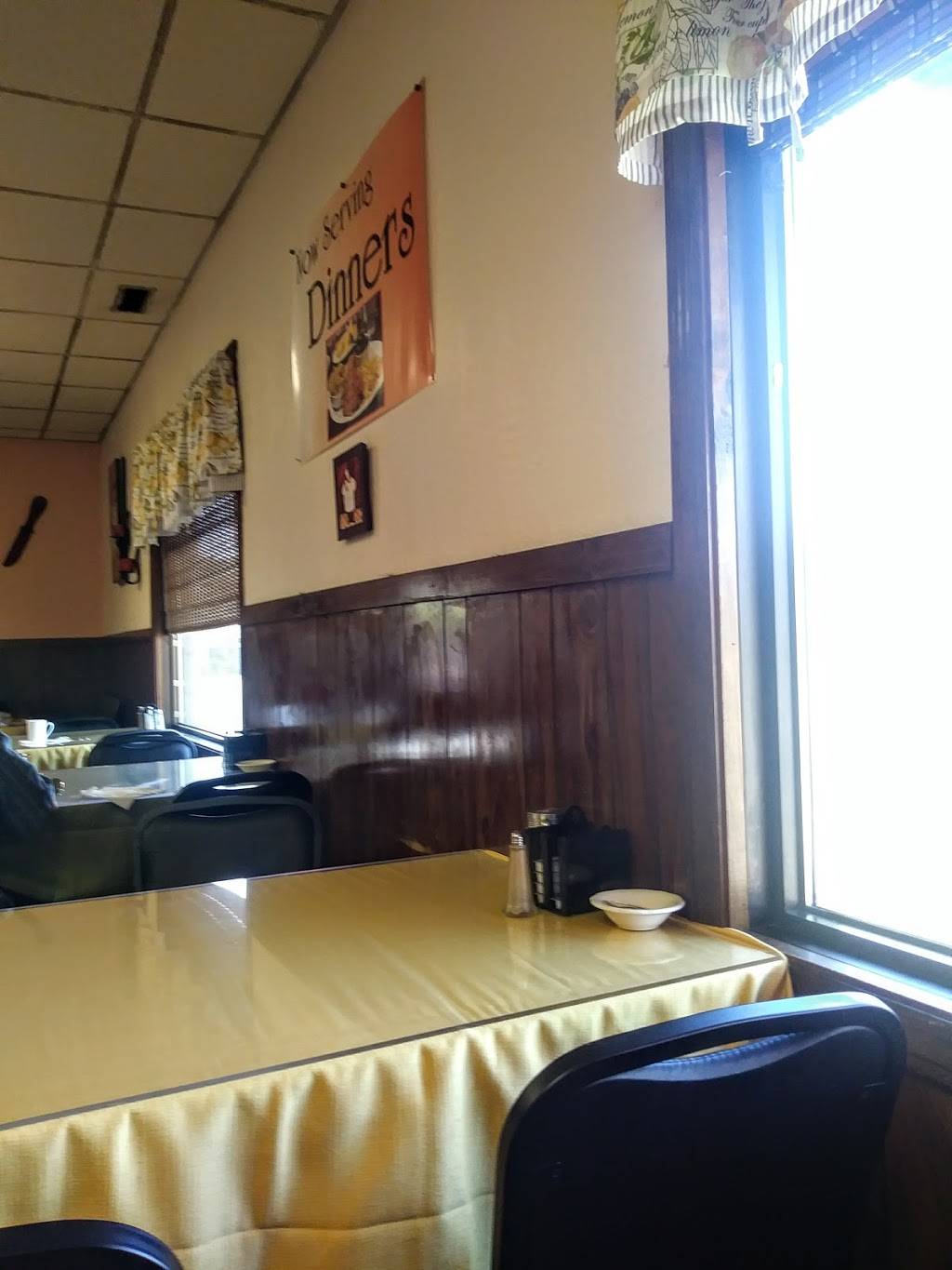 Hyde Park Café | cafe | 2301 Hyde Park Blvd, Niagara Falls, NY 14305, USA | 7162977687 OR +1 716-297-7687