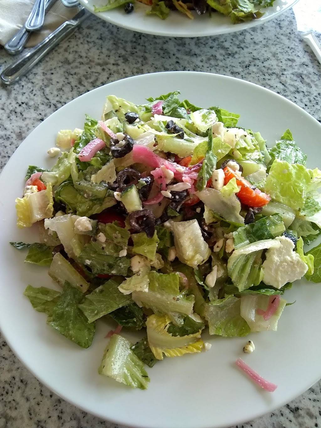 Coolgreens - Nichols Hills Plaza | restaurant | 6475 Avondale Dr, Nichols Hills, OK 73116, USA | 4058412665 OR +1 405-841-2665