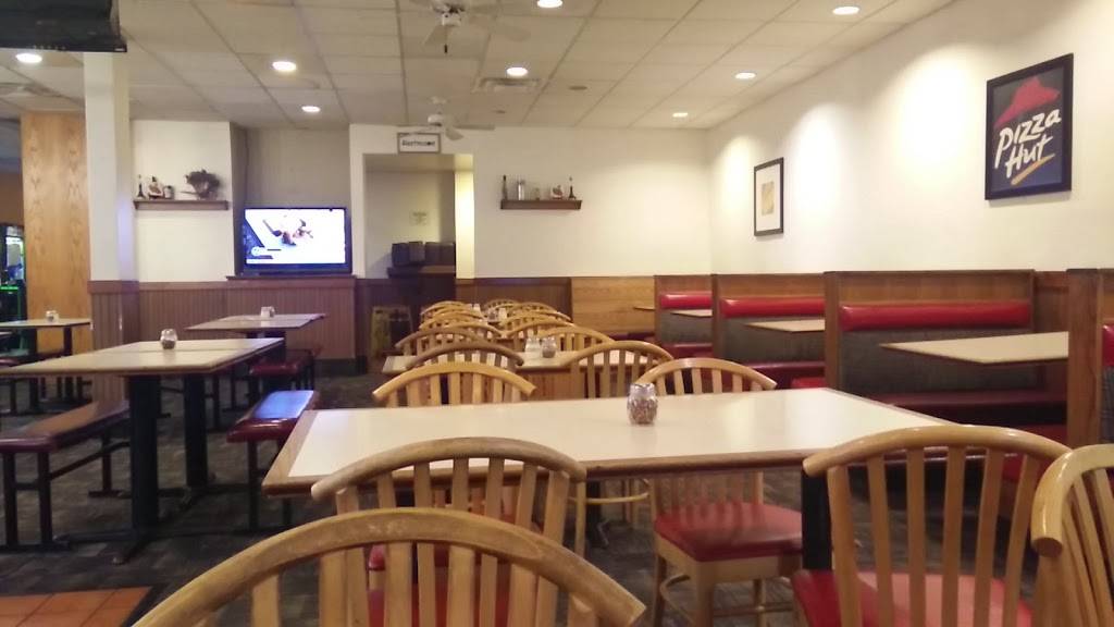 Pizza Hut | restaurant | 14531 Red Hill Ave, Tustin, CA 92780, USA | 7148327711 OR +1 714-832-7711