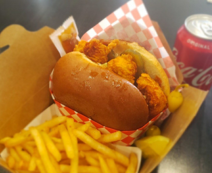 Hattrick Hot Chicken | restaurant | 7850 Commonwealth Ave, Buena Park, CA 90621, USA | 7147359303 OR +1 714-735-9303