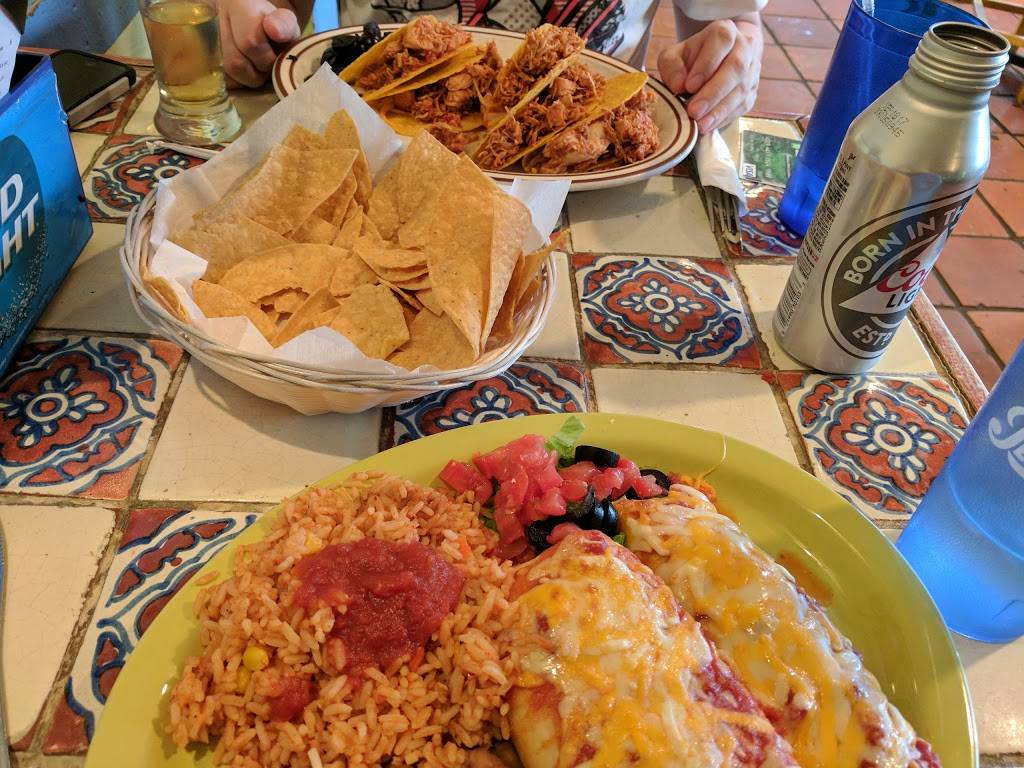 Aunt Chiladas | restaurant | 3931 Whitney Ave, Hamden, CT 06518, USA | 2032304640 OR +1 203-230-4640