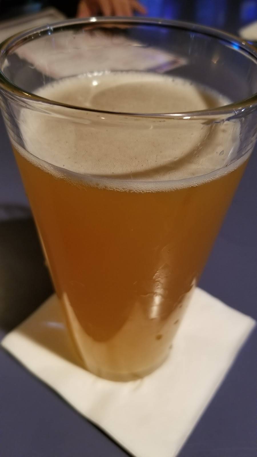 JP Shakers | restaurant | 15015 13 Mile Rd, Warren, MI 48088, USA | 5862931243 OR +1 586-293-1243