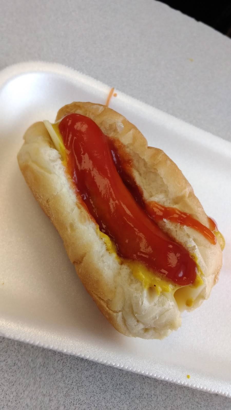 Hot Dog Charlies Cohoes | restaurant | 629 Saratoga St, Cohoes, NY 12047, USA | 5182354494 OR +1 518-235-4494