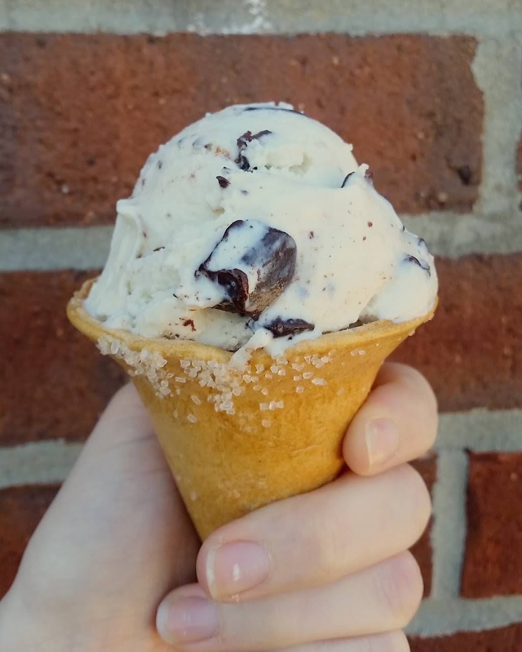 Graeters Ice Cream | bakery | 2136 Bethel Rd, Columbus, OH 43220, USA | 6144427622 OR +1 614-442-7622