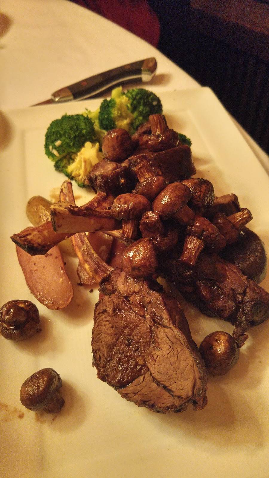 Helens Restaurant | restaurant | 777 Water Wheel Dr, Champion, PA 15622, USA | 8143527777 OR +1 814-352-7777