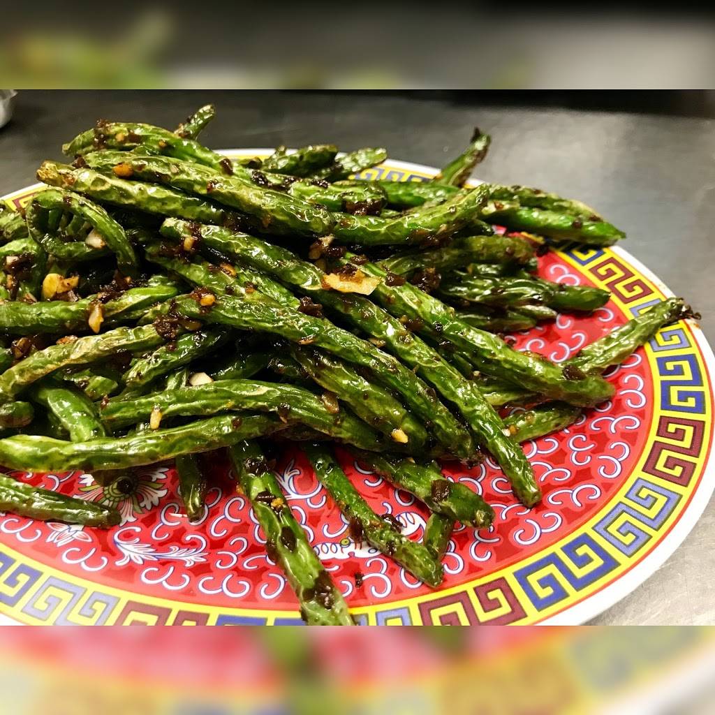 LOL Kitchen & Grill Authentic Chinese cuisine 擼啊擼串吧 | restaurant | 2545 Middle Country Rd, Centereach, NY 11720, USA | 6316156313 OR +1 631-615-6313