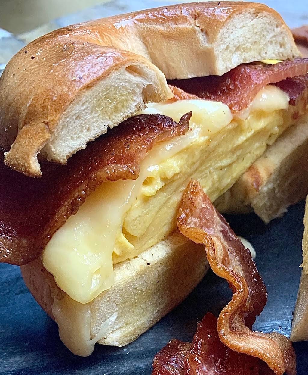 Lilys Pizza | meal takeaway | 2 Oliver St, Boston, MA 02109, USA | 8572770237 OR +1 857-277-0237