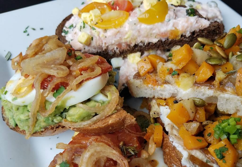 Grassroots Grill Restaurant | meal delivery | 3747 N Southport Ave, Chicago, IL 60613, USA | 7733251710 OR +1 773-325-1710