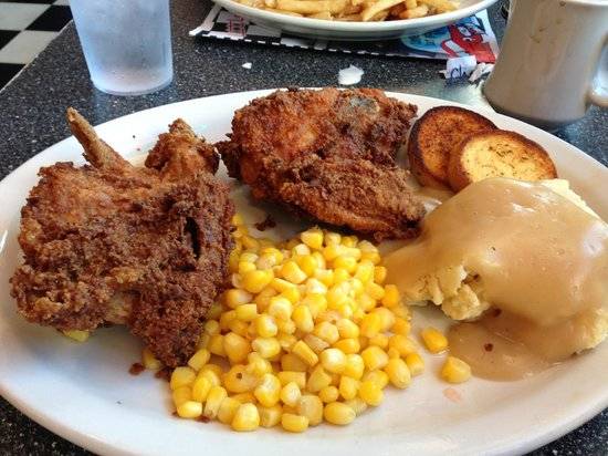 KFC | restaurant | 3007 S Center St, Marshalltown, IA 50158, USA | 6417527766 OR +1 641-752-7766